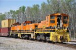 Three end cabs power an intermodal transfer